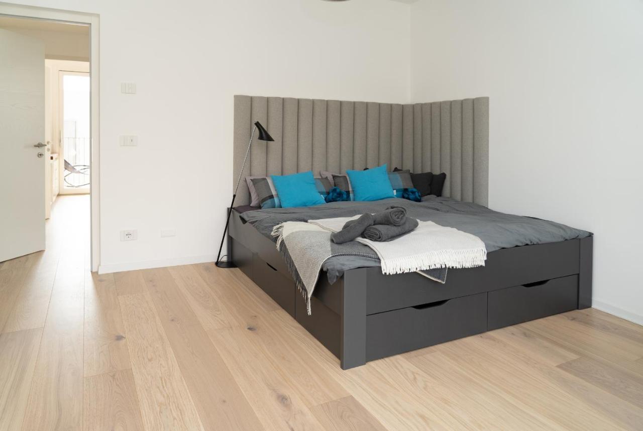 Serviced Apartments By Hotel De Charme Laveno-Mombello Exterior photo