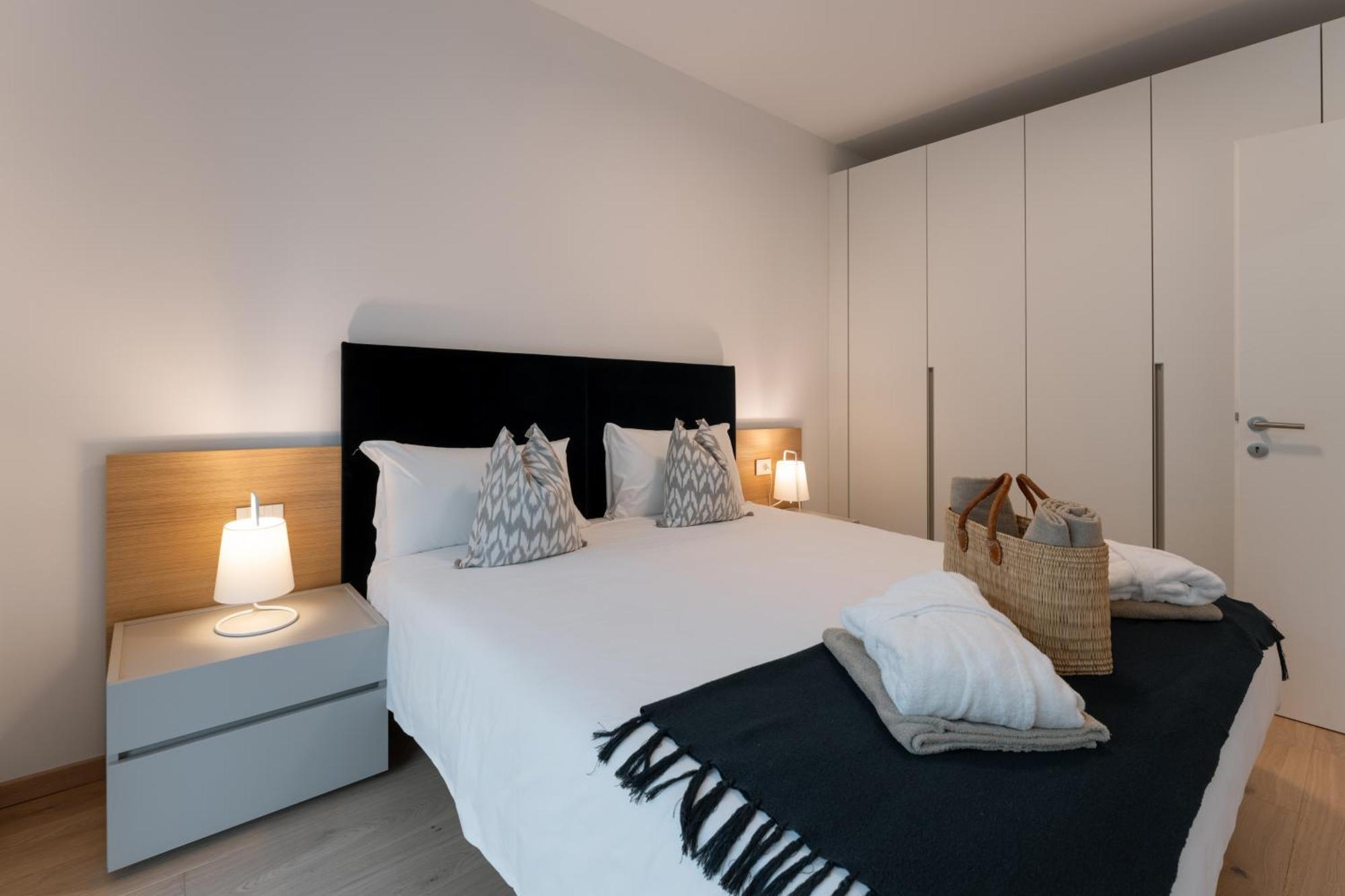 Serviced Apartments By Hotel De Charme Laveno-Mombello Exterior photo