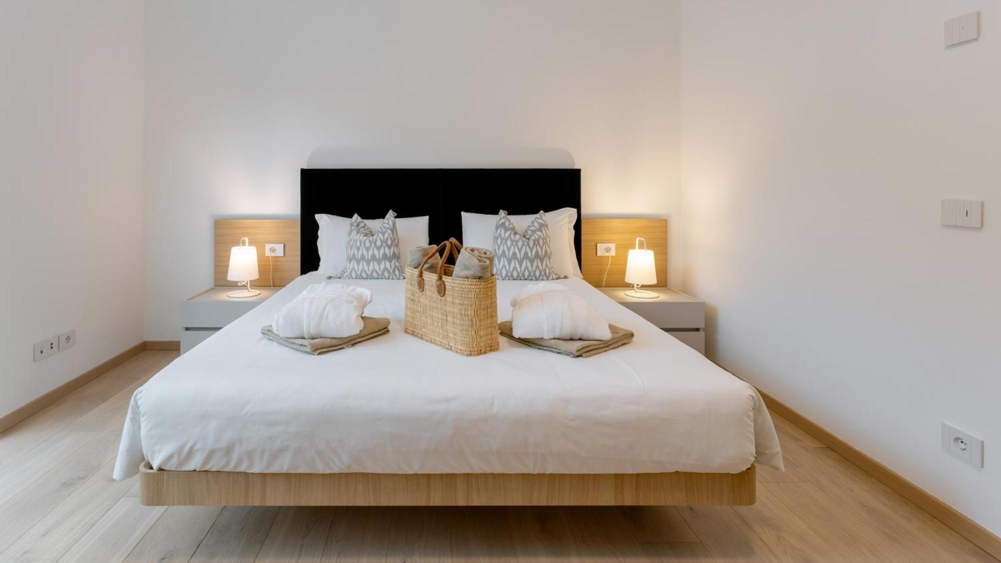 Serviced Apartments By Hotel De Charme Laveno-Mombello Exterior photo