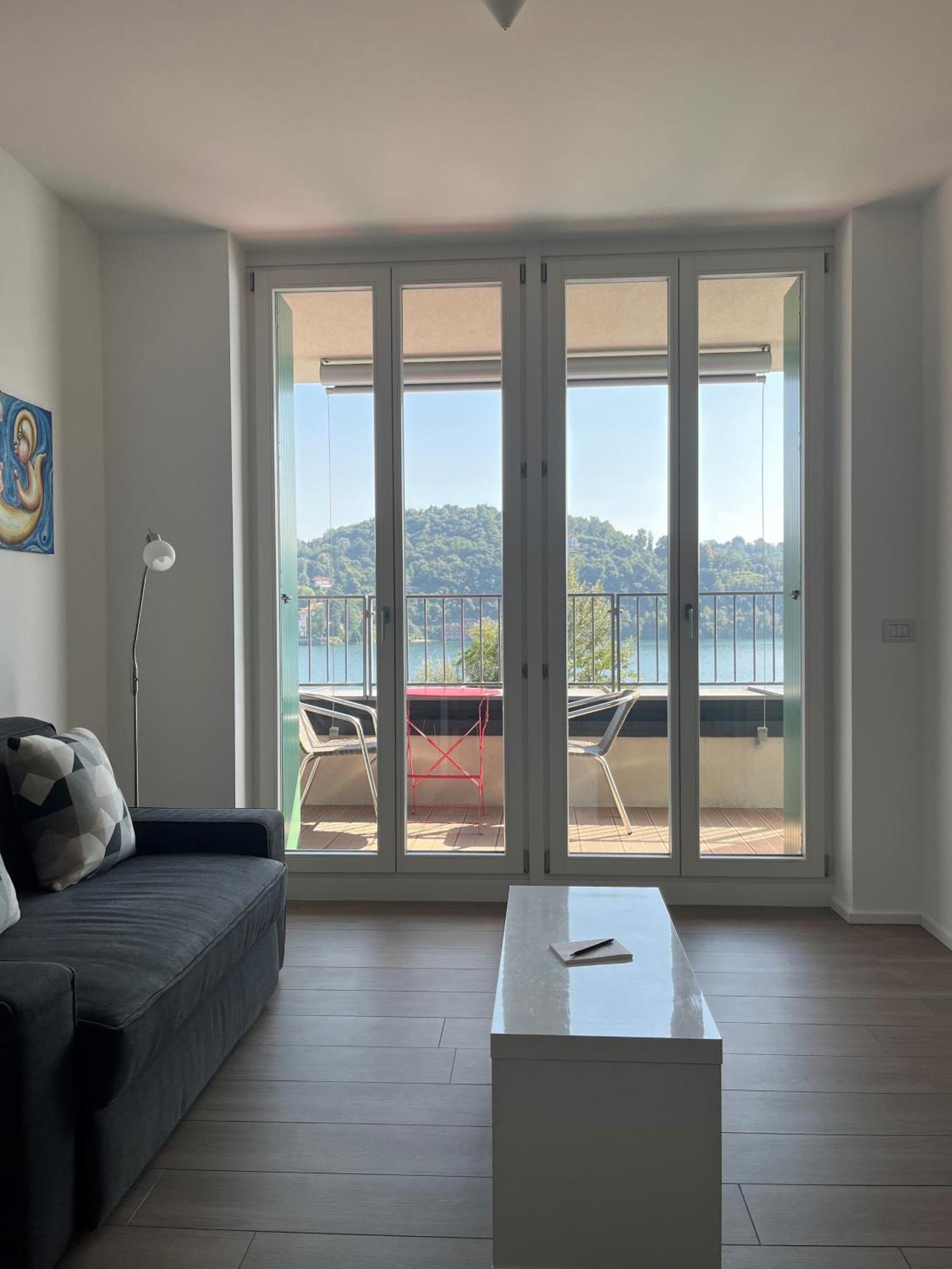 Serviced Apartments By Hotel De Charme Laveno-Mombello Exterior photo