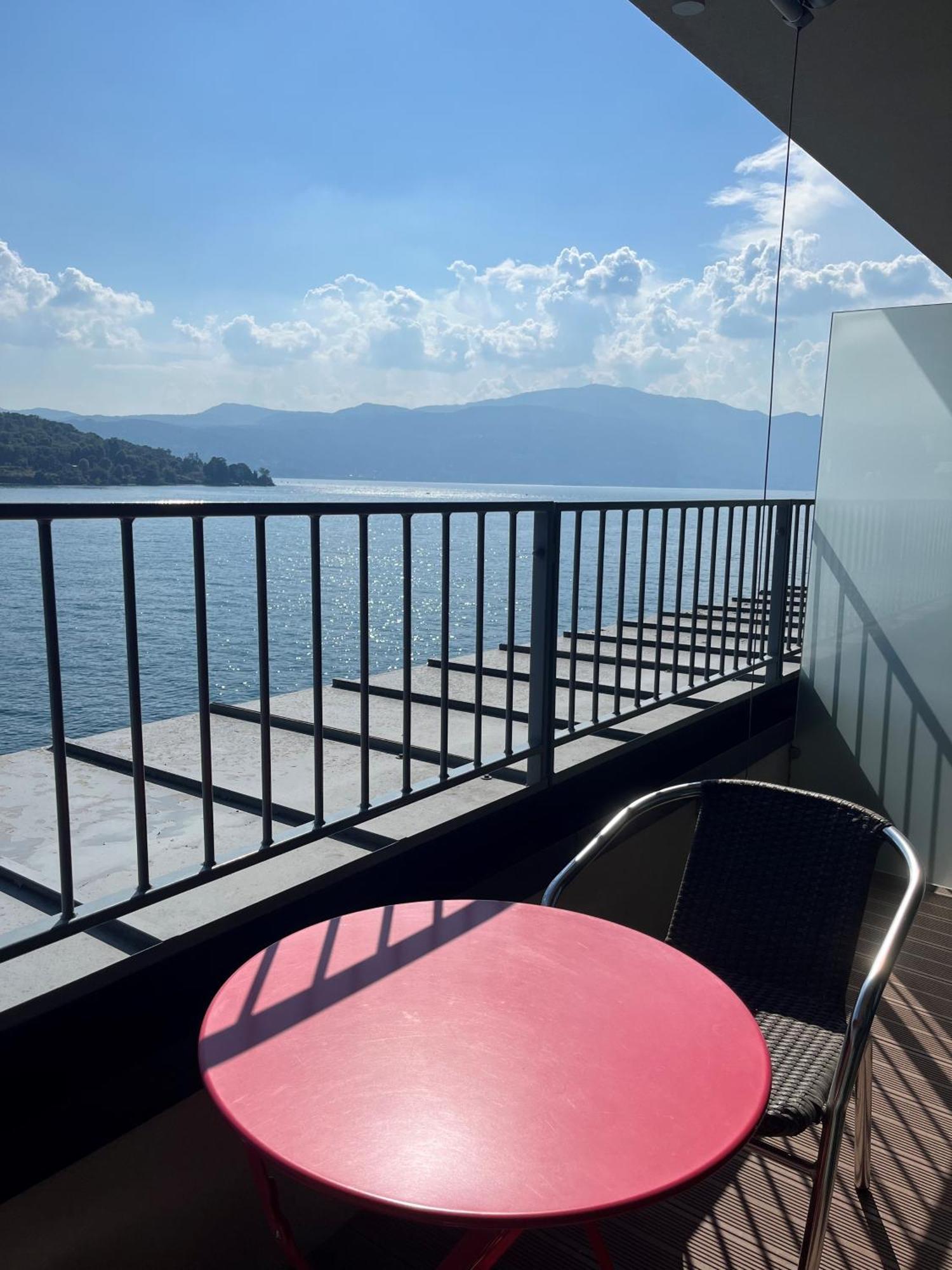 Serviced Apartments By Hotel De Charme Laveno-Mombello Exterior photo